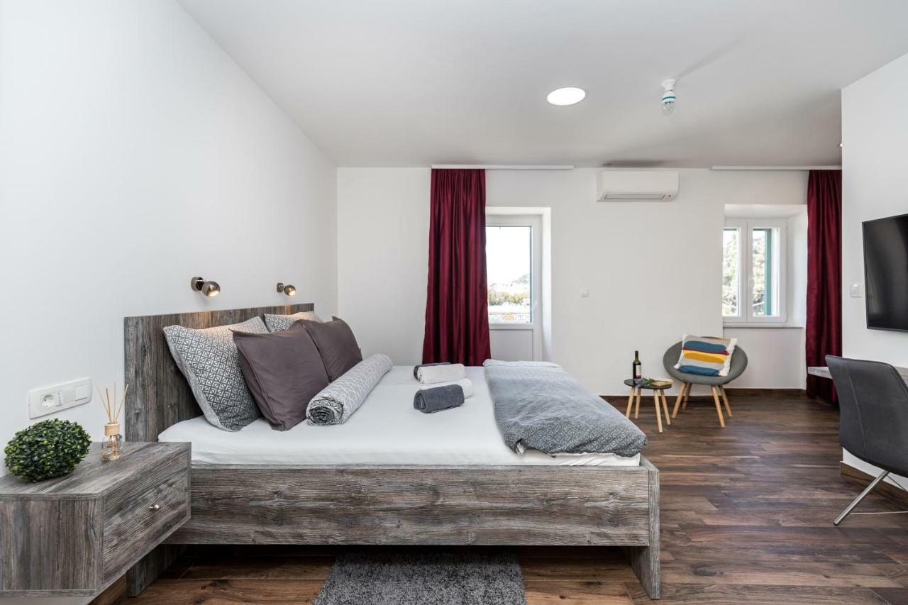 Apinelo Port Rooms Split Zewnętrze zdjęcie